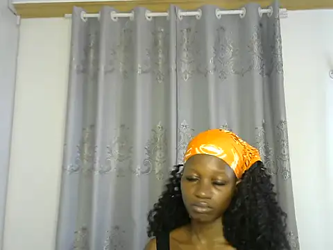 Snapshot of bigassbabe_001 chatting on 10.01.25 bigassbabe 001 online show from 10.01.25