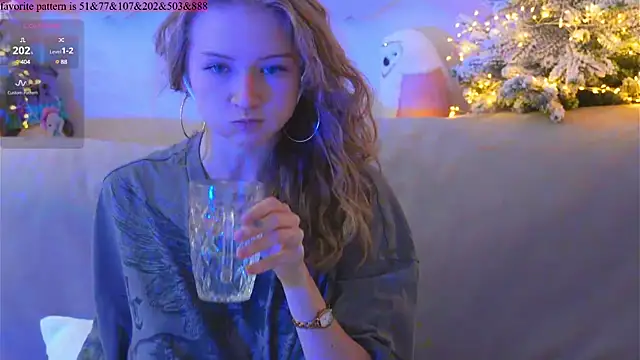 Alexandra Demore online show from 02.04.25