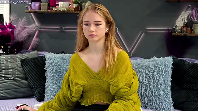 Alexandra Demore online show from 09.18.25