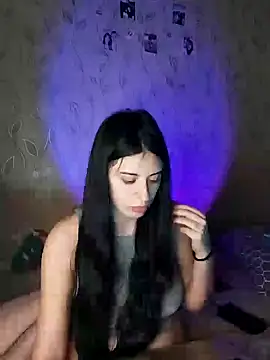 Snapshot of Fregida chatting on 02.09.25 Fregida online show from 02.09.25