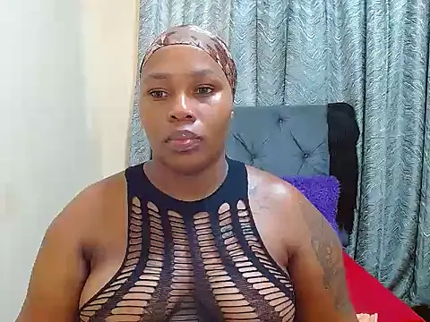 curvycloe1 online show from 12.24.24