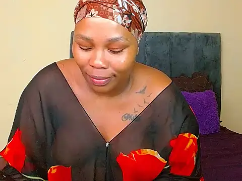 curvycloe1 online show from 10.08.25