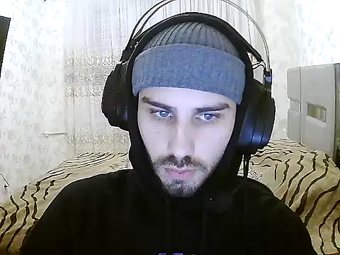 sweetbuddy3307 online show from 12.22.25