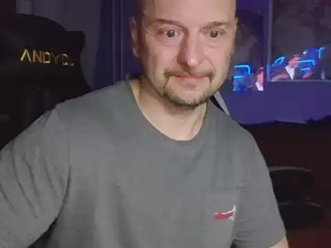 Snapshot of Sports-beast chatting on 03.15.25 Sports-beast online show from 03.15.25