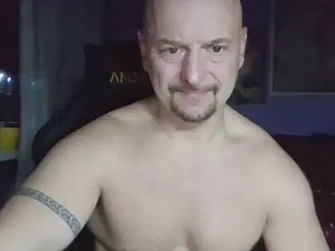 Snapshot of Sports-beast chatting on 03.16.25 Sports-beast online show from 03.16.25