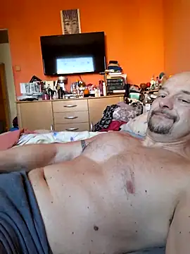 Snapshot of Sports-beast chatting on 03.19.25 Sports-beast online show from 03.19.25