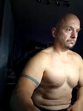 Snapshot of Sports-beast chatting on 09.08.25 Sports-beast online show from 09.08.25