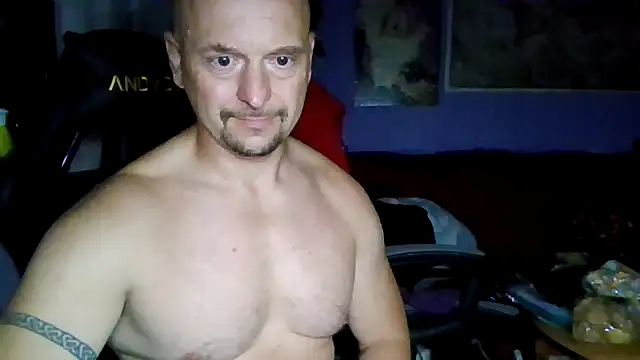 Snapshot of Sports-beast chatting on 09.13.25 Sports-beast online show from 09.13.25