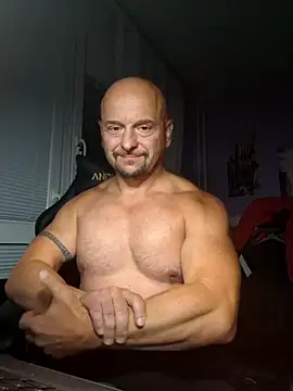 Snapshot of Sports-beast chatting on 09.23.25 Sports-beast online show from 09.23.25