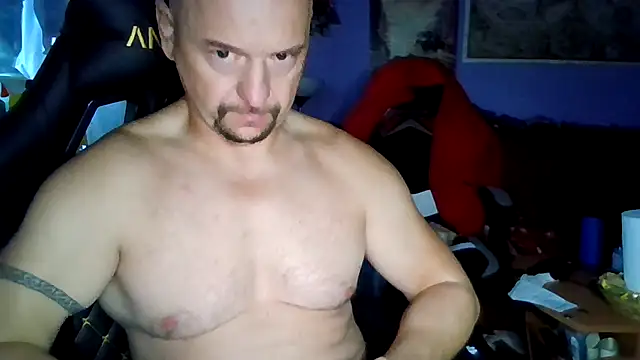 Snapshot of Sports-beast chatting on 09.26.25 Sports-beast online show from 09.26.25