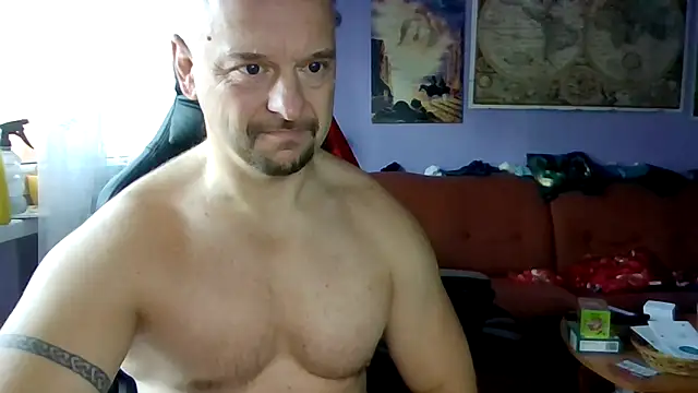 Snapshot of Sports-beast chatting on 11.12.25 Sports-beast online show from 11.12.25