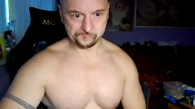 Snapshot of Sports-beast chatting on 11.26.25 Sports-beast online show from 11.26.25