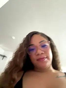 ashley Tompson1 online show from 10.08.25