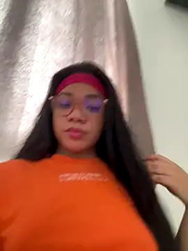 ashley Tompson1 online show from 11.10.25