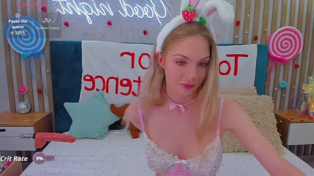 Emilly Hart online show from 10.23.25