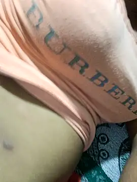 Snapshot of Priya_Bong chatting on 09.29.25 Priya Bong online show from 09.29.25