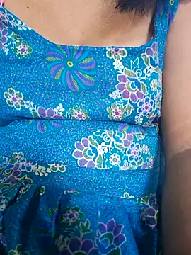 Snapshot of Priya_Bong chatting on 10.15.25 Priya Bong online show from 10.15.25