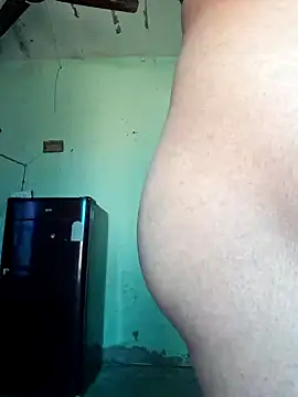 Snapshot of Priya_Bong chatting on 11.26.25 Priya Bong online show from 11.26.25