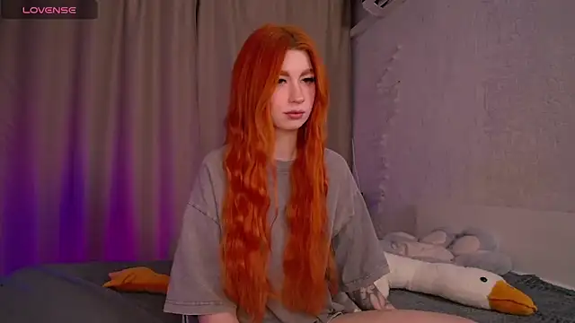 Snapshot of Evaa_Moonn_ chatting on 12.16.24 Evaa Moonn online show from 12.16.24