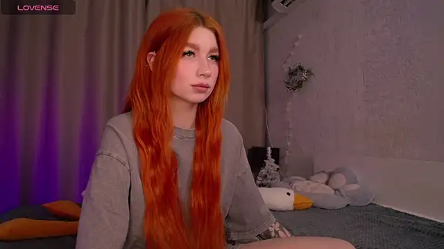 Snapshot of Evaa_Moonn_ chatting on 12.28.24 Evaa Moonn online show from 12.28.24