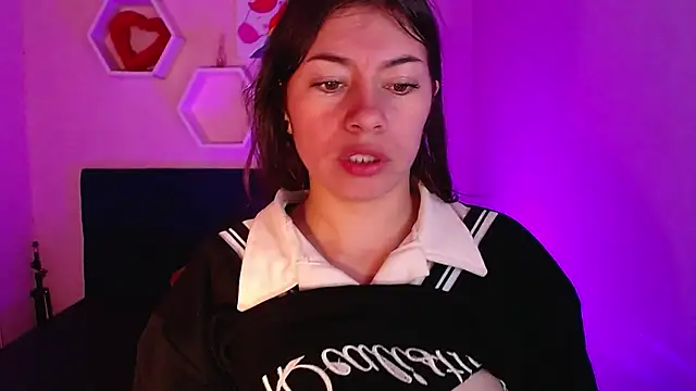 Snapshot of AnnaliOlsenX chatting on 01.15.25 AnnaliOlsenX online show from 01.15.25