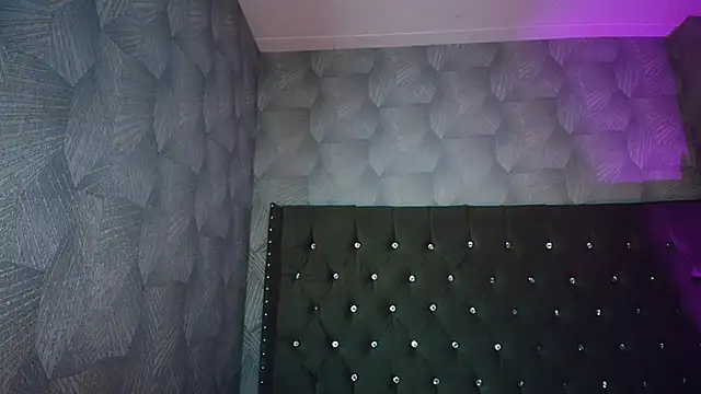 AnnaliOlsenX online show from 07.18.26