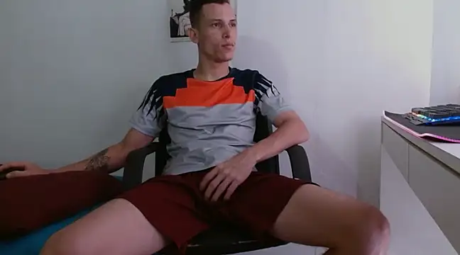 Snapshot of deividcloud36 chatting on 01.08.25 deividcloud36 online show from 01.08.25