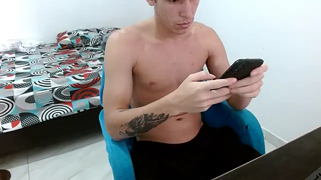 Snapshot of deividcloud36 chatting on 10.15.25 deividcloud36 online show from 10.15.25