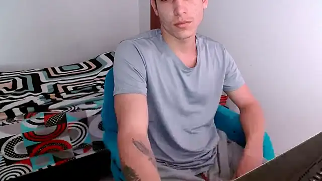 Snapshot of deividcloud36 chatting on 10.18.25 deividcloud36 online show from 10.18.25