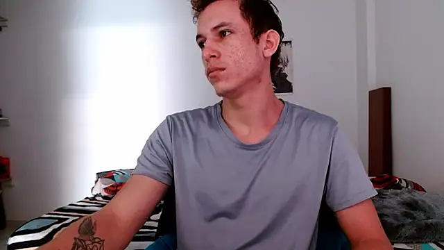 Snapshot of deividcloud36 chatting on 10.25.25 deividcloud36 online show from 10.25.25