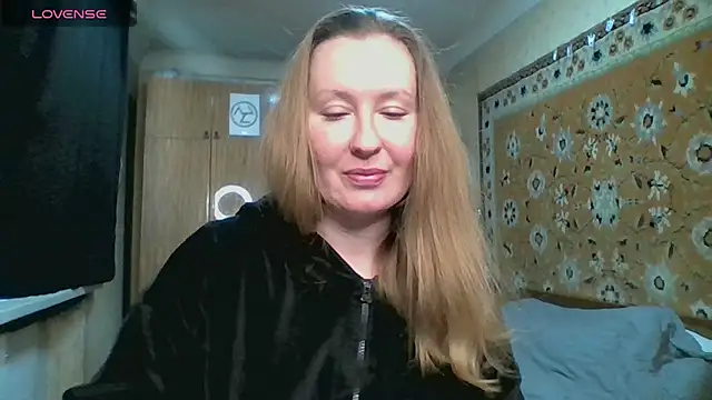 AnnaXLovers online show from 04.28.26