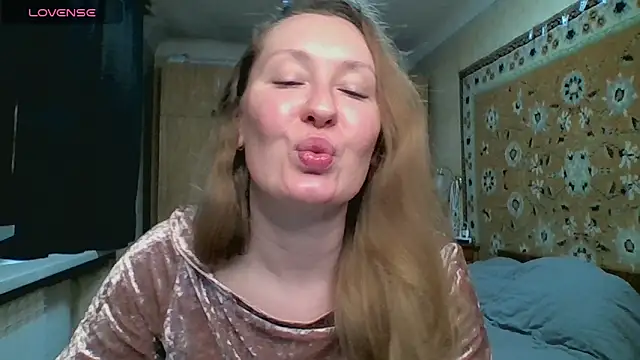 AnnaXLovers online show from 05.05.26
