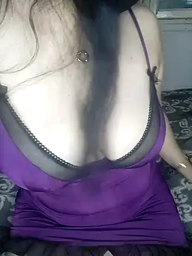 Snapshot of Farouha-aa chatting on 02.26.25 Farouha-aa online show from 02.26.25