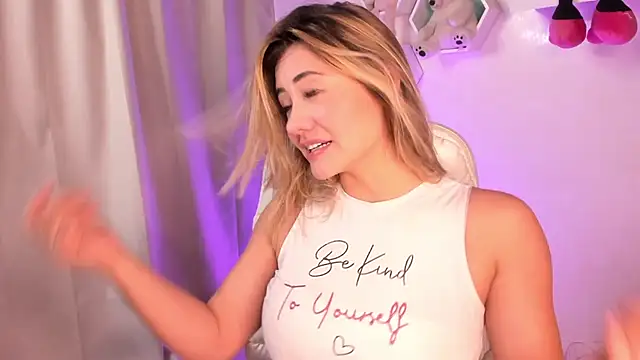 Snapshot of Nataliia_09 chatting on 03.06.25 Nataliia 09 online show from 03.06.25