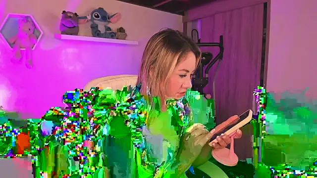 Snapshot of Nataliia_09 chatting on 10.17.25 Nataliia 09 online show from 10.17.25