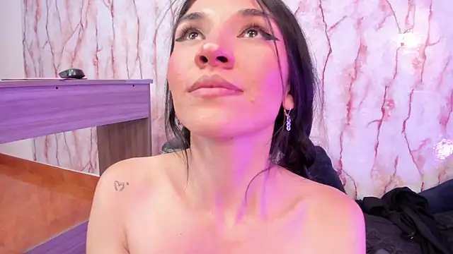 LILA ELLIOT online show from 01.28.25