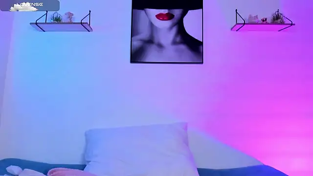 Manuela monroe online show from 02.01.25