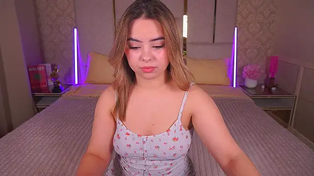 SusieWood online show from 03.17.25