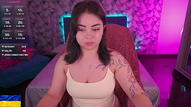 SusieWood online show from 04.28.26
