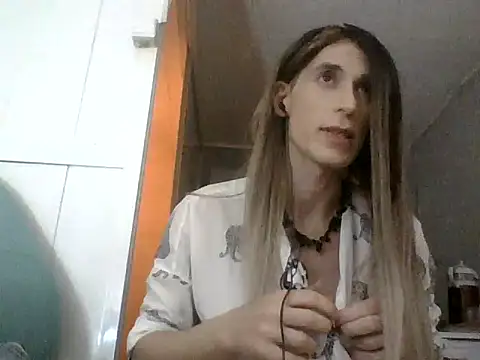 Snapshot of VanillaSeXy chatting on 09.10.25 VanillaSeXy online show from 09.10.25