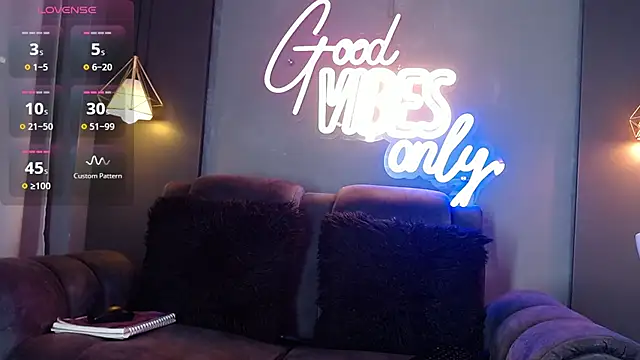 LOLIITA  LOVE online show from 01.25.25