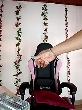 ariana lavoie- online show from 10.23.25