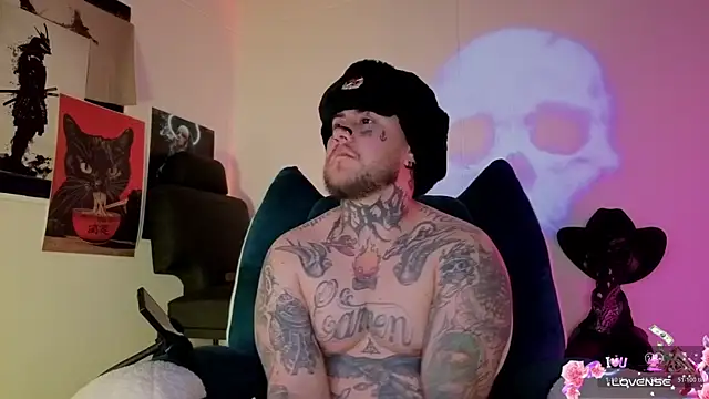 Snapshot of Ash_gusbig chatting on 11.05.25 Ash gusbig online show from 11.05.25