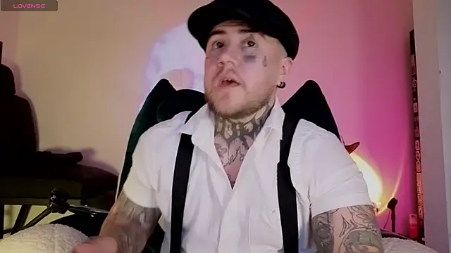 Snapshot of Ash_gusbig chatting on 11.12.25 Ash gusbig online show from 11.12.25