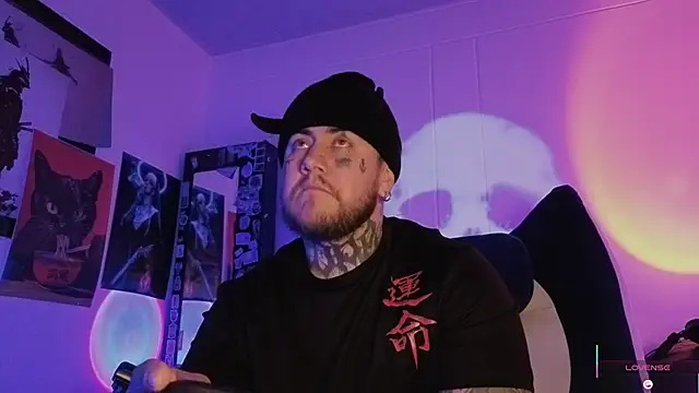 Snapshot of Ash_gusbig chatting on 12.01.25 Ash gusbig online show from 12.01.25