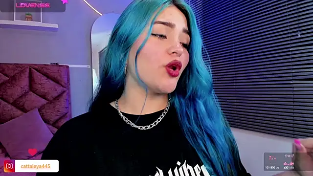 Snapshot of cattaleya___ chatting on 01.24.25 cattaleya online show from 01.24.25