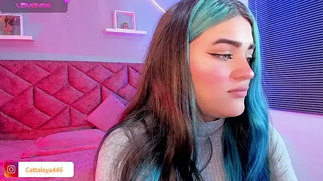 Snapshot of cattaleya___ chatting on 02.16.25 cattaleya online show from 02.16.25