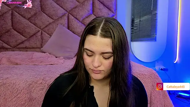 Snapshot of cattaleya___ chatting on 03.11.25 cattaleya online show from 03.11.25