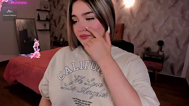 Snapshot of cattaleya___ chatting on 10.10.25 cattaleya online show from 10.10.25