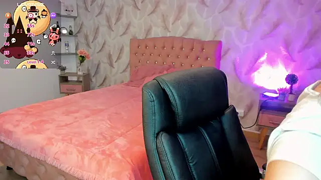 Snapshot of cattaleya___ chatting on 10.23.25 cattaleya online show from 10.23.25